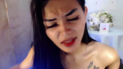 Snapshot of rosella_xx chatting on 02.24.25 TONETH online show from 02.24.25