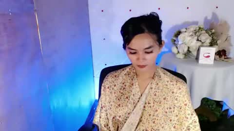 Snapshot of rosella_xx chatting on 03.12.25 TONETH online show from 03.12.25
