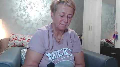 Lovepinklilly online show from 01.28.25