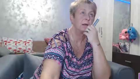 Lovepinklilly online show from 12.22.25