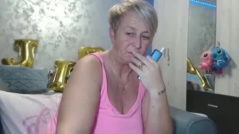 Lovepinklilly online show from 01.06.26