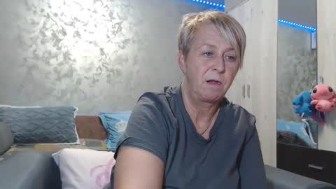 Lovepinklilly online show from 02.22.26