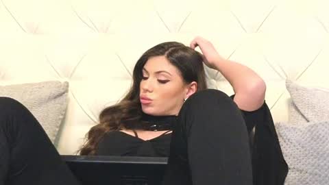 Gabriela online show from 01.17.25