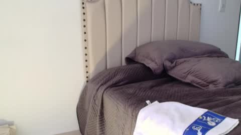 Ross BakerHot online show from 03.10.25