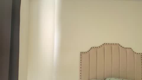 Ross BakerHot online show from 11.26.25