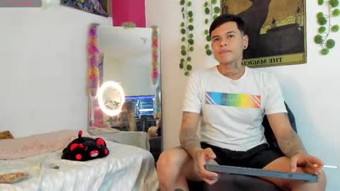 Snapshot of rosse_dredd chatting on 09.15.25 Anal for the first time 40000tks online show from 09.15.25