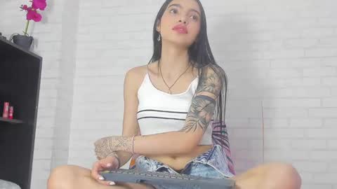 rosse_thompson11 online show from 12.30.24