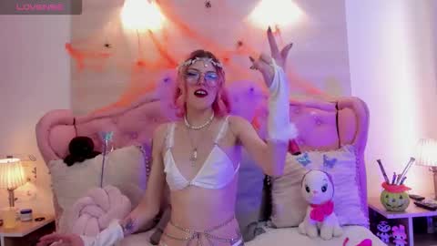 rossiie_hunt_ online show from 10.31.25