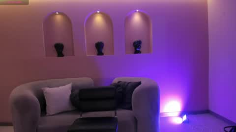 Snapshot of rossirivers chatting on 03.28.26 Rossie Rivers online show from 03.28.26