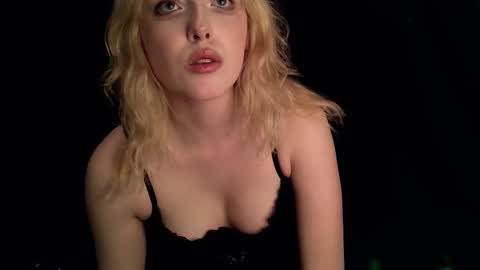 rosy_petal online show from 10.07.25