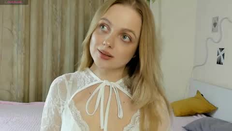 Im Luna online show from 04.23.26