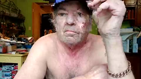 Snapshot of rotorranch chatting on 10.05.25 rotorranch online show from 10.05.25