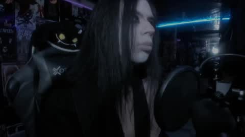 Snapshot of rotten_dreams chatting on 02.25.25 rot online show from 02.25.25