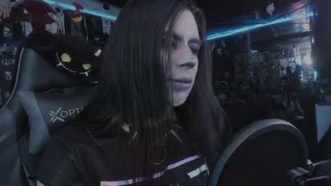 Snapshot of rotten_dreams chatting on 11.13.25 rot online show from 11.13.25