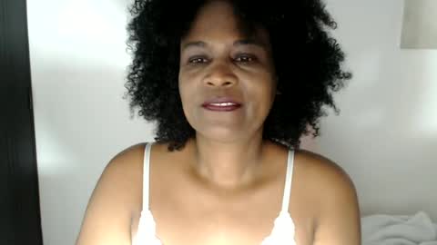 Snapshot of roushlove chatting on 06.22.26 luxa online show from 06.22.26