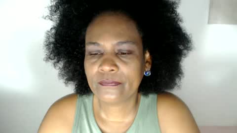 Snapshot of roushlove chatting on 06.24.26 luxa online show from 06.24.26