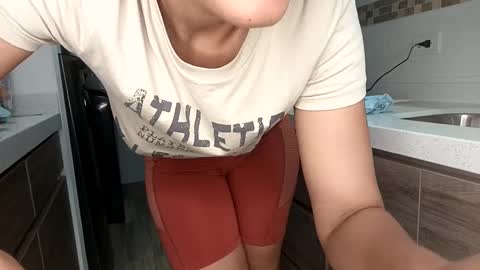 Rouss marie henao  online show from 03.04.25