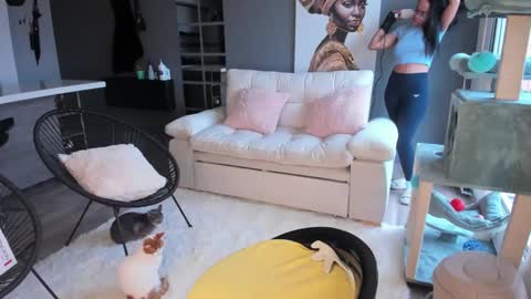 Rouss marie henao  online show from 09.17.25