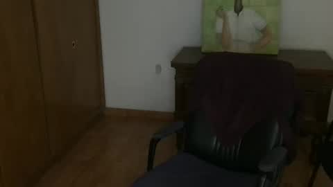 Snapshot of rousshen chatting on 04.16.26 rousshen online show from 04.16.26