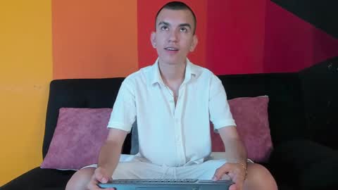 Rowan online show from 09.10.25