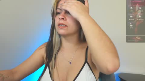 Snapshot of rox_anna chatting on 01.11.25 Roxanna online show from 01.11.25