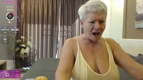 Roxana online show from 11.30.25