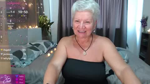 Snapshot of roxana_brooks chatting on 04.23.26 Roxana online show from 04.23.26