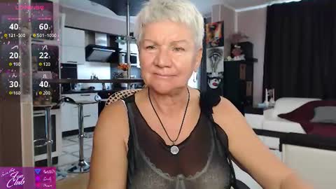 Snapshot of roxana_brooks chatting on 06.17.26 Roxana online show from 06.17.26