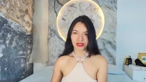 roxanaborns online show from 11.03.25