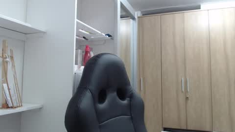 Roxana online show from 01.11.25