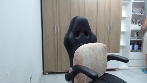 Roxana online show from 11.13.25