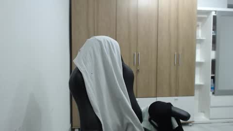 Roxana online show from 12.04.25