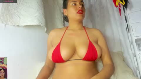 Snapshot of roxanamariahills_ chatting on 07.14.26 Rosita online show from 07.14.26