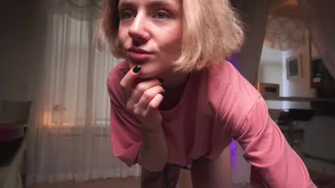 Snapshot of roxannabrik chatting on 02.21.25 Roxy online show from 02.21.25