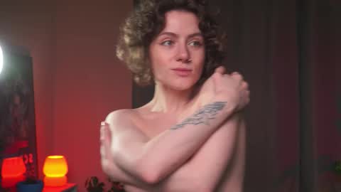 Snapshot of roxannabrik chatting on 11.10.25 Roxy online show from 11.10.25