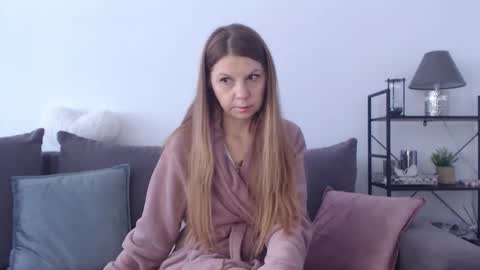 Snapshot of roxanneliss chatting on 02.24.26 roxanneliss online show from 02.24.26