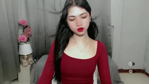 Snapshot of roxie_fuckdoll chatting on 01.06.25 Roxie online show from 01.06.25