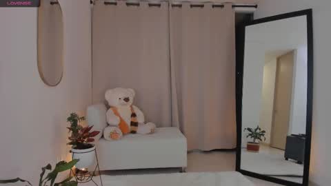  R O X I E  online show from 09.25.25