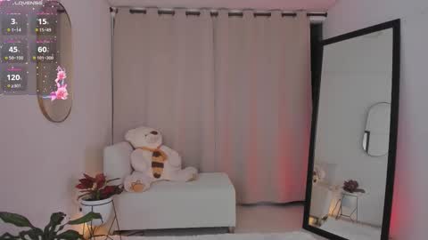  R O X I E  online show from 12.03.25