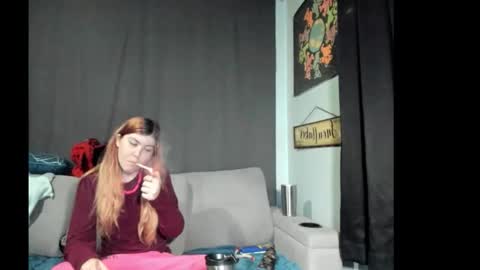 Snapshot of roxihazeleyes chatting on 10.19.25 roxihazeleyes online show from 10.19.25