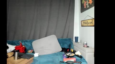 roxihazeleyes online show from 01.05.26