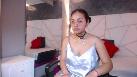 Roxxy  online show from 05.22.26