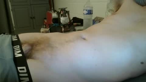 Snapshot of roxy403963 chatting on 02.15.25 roxy403963 online show from 02.15.25