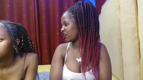 Snapshot of roxy_heather chatting on 03.07.26 Roxy online show from 03.07.26