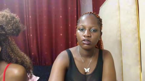 Snapshot of roxy_heather chatting on 03.25.26 Roxy online show from 03.25.26