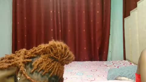 Snapshot of roxy_heather chatting on 04.09.26 Roxy online show from 04.09.26