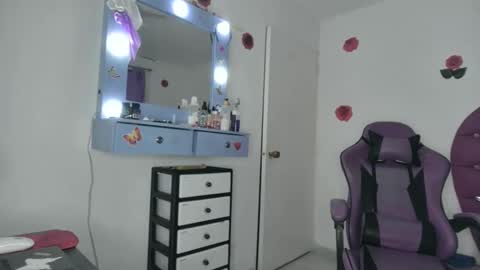 Roxy online show from 04.08.26