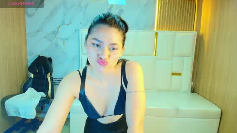 Roxy online show from 05.10.26