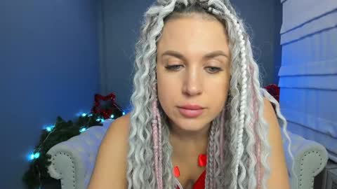 Snapshot of roxy_mars chatting on 01.04.25 Roxy online show from 01.04.25