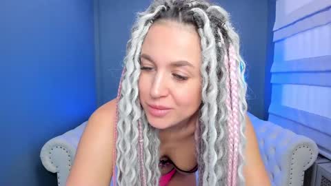 Snapshot of roxy_mars chatting on 01.21.25 Roxy online show from 01.21.25